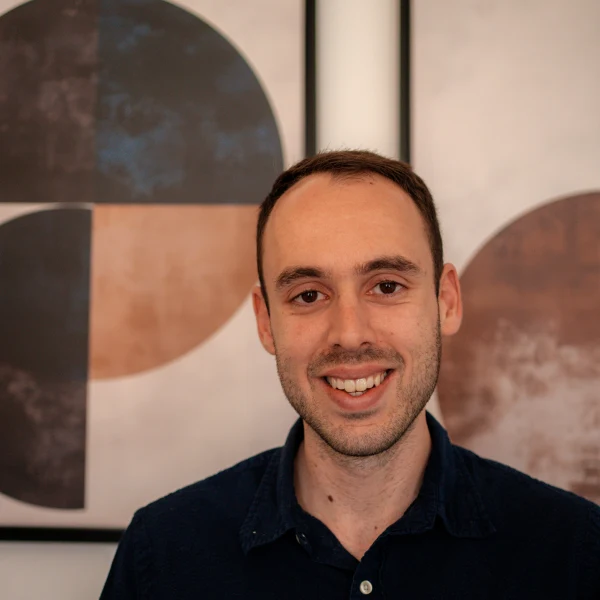 Portraitfoto von Laurence Ahrabian, Prokurist Business Operations bei CrossLease